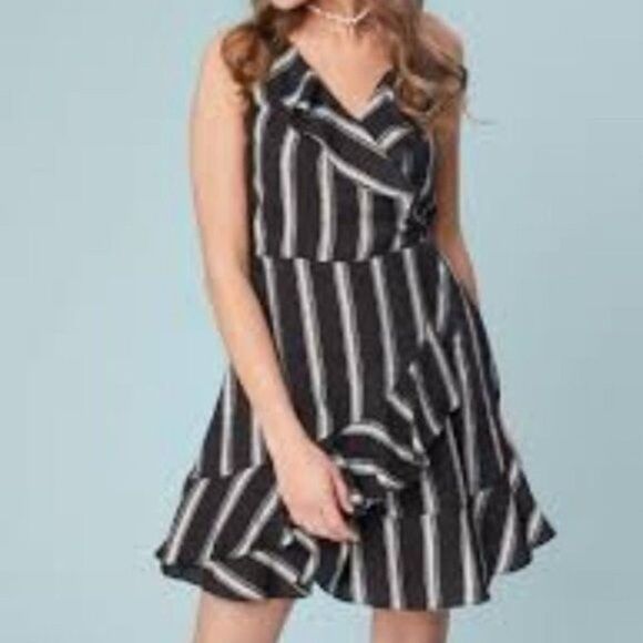 Altar’d State Ruffled Faux Wrap Striped Dress Size Large - Picture 9 of 9